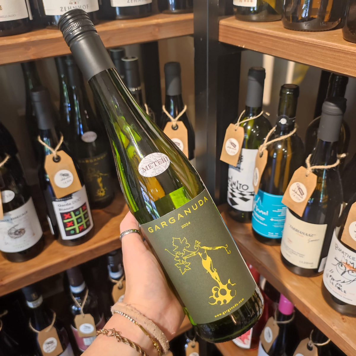 Bottiglia di Garganuda 2024, vino bianco veneto di Garganuda.