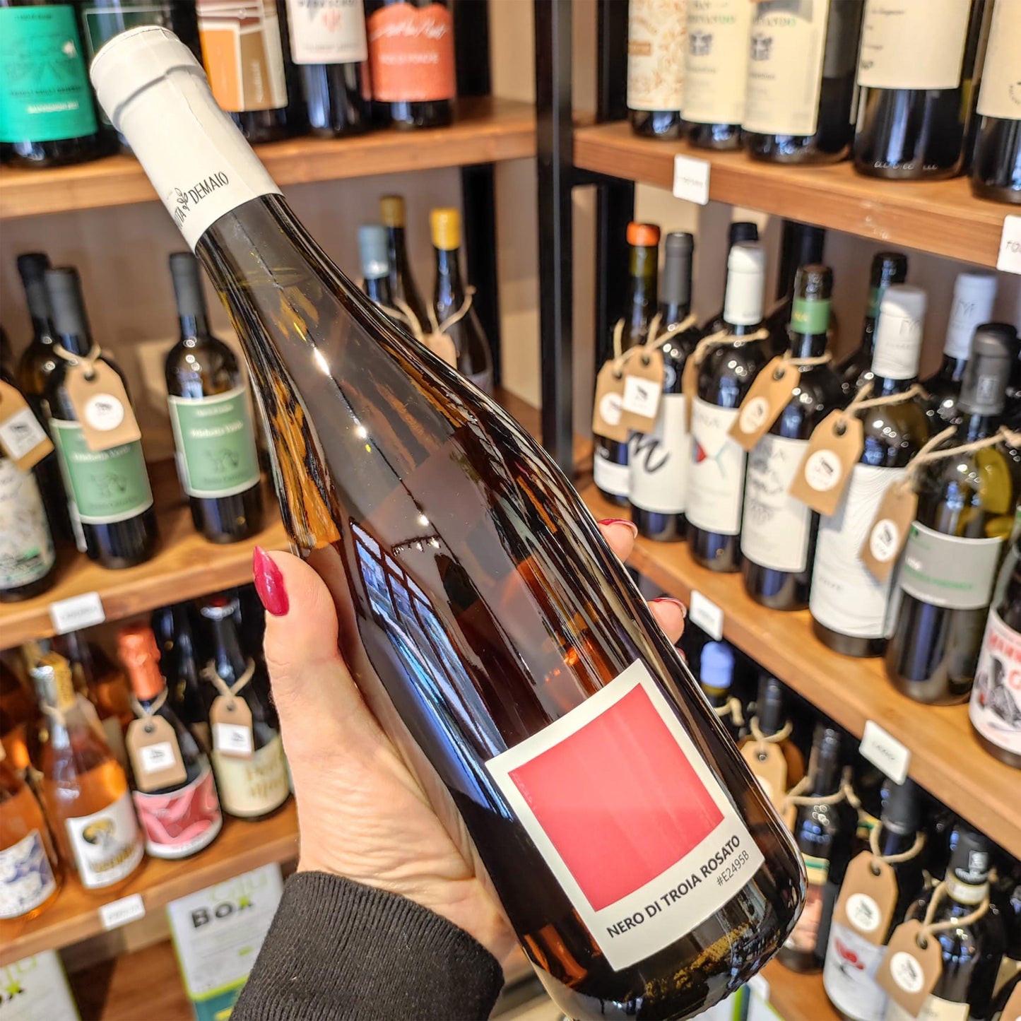 Bottiglia di Nero di Troia Rosato – vino naturale biologico di Tenuta Demaio