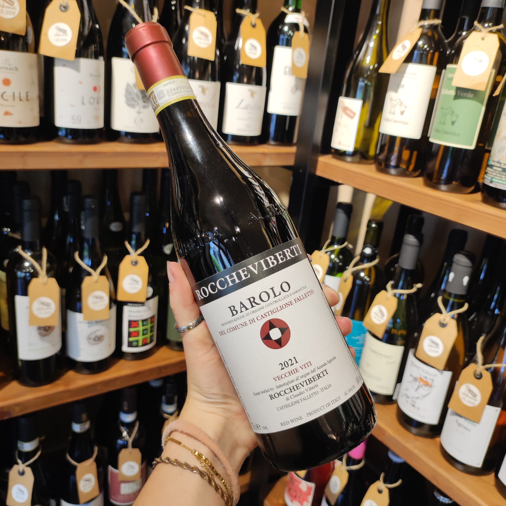 Bottiglia di Barolo Vecchie Viti 2021 di Roccheviberti.