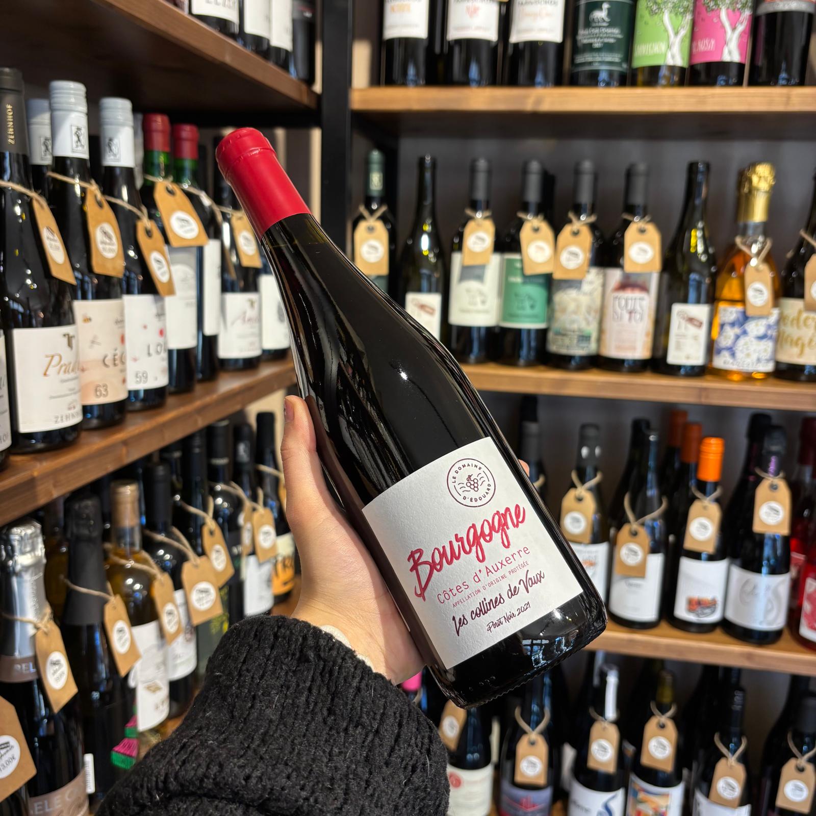 Bottiglia Bourgogne Côtes d’Auxerre Les Collines de Vaux Pinot Noir Borgogna