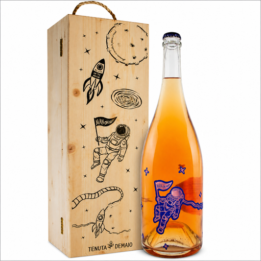 man-on-mars-magnum-tenuta-demaio-nero-di-troia-rosato