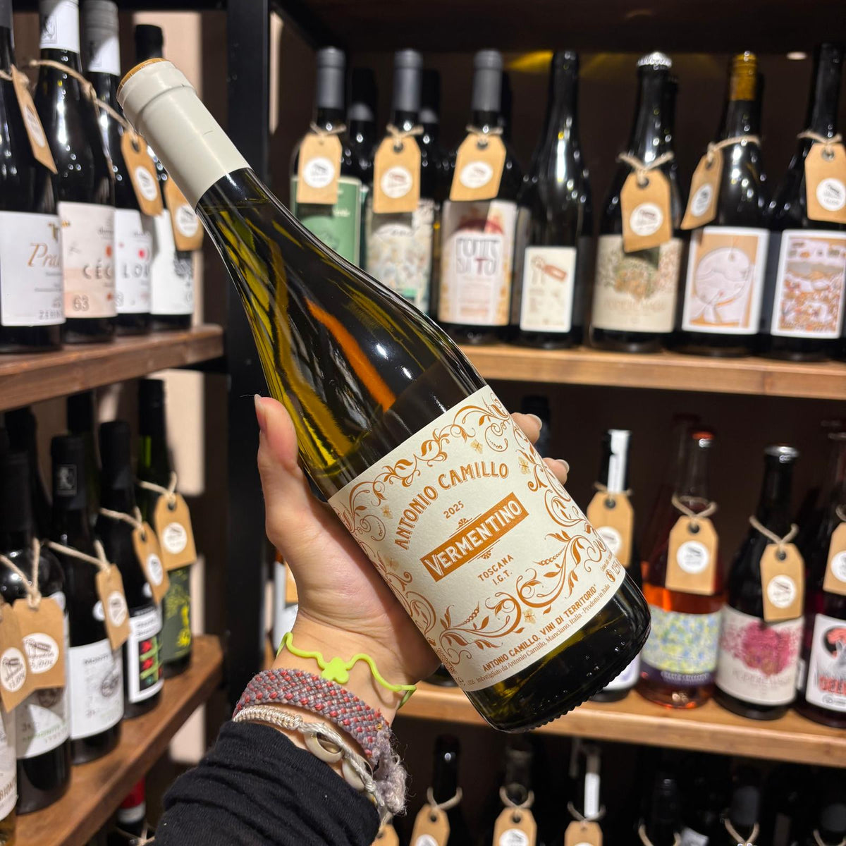 Bottiglia di Vermentino Toscana IGT di Antonio Camillo.