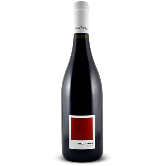 Calice di Nero di Troia rosso naturale pugliese – Tenuta Demaio